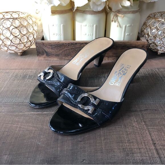 Salvatore Ferragamo Gancini Heels 7.5 B - Picture 1 of 16